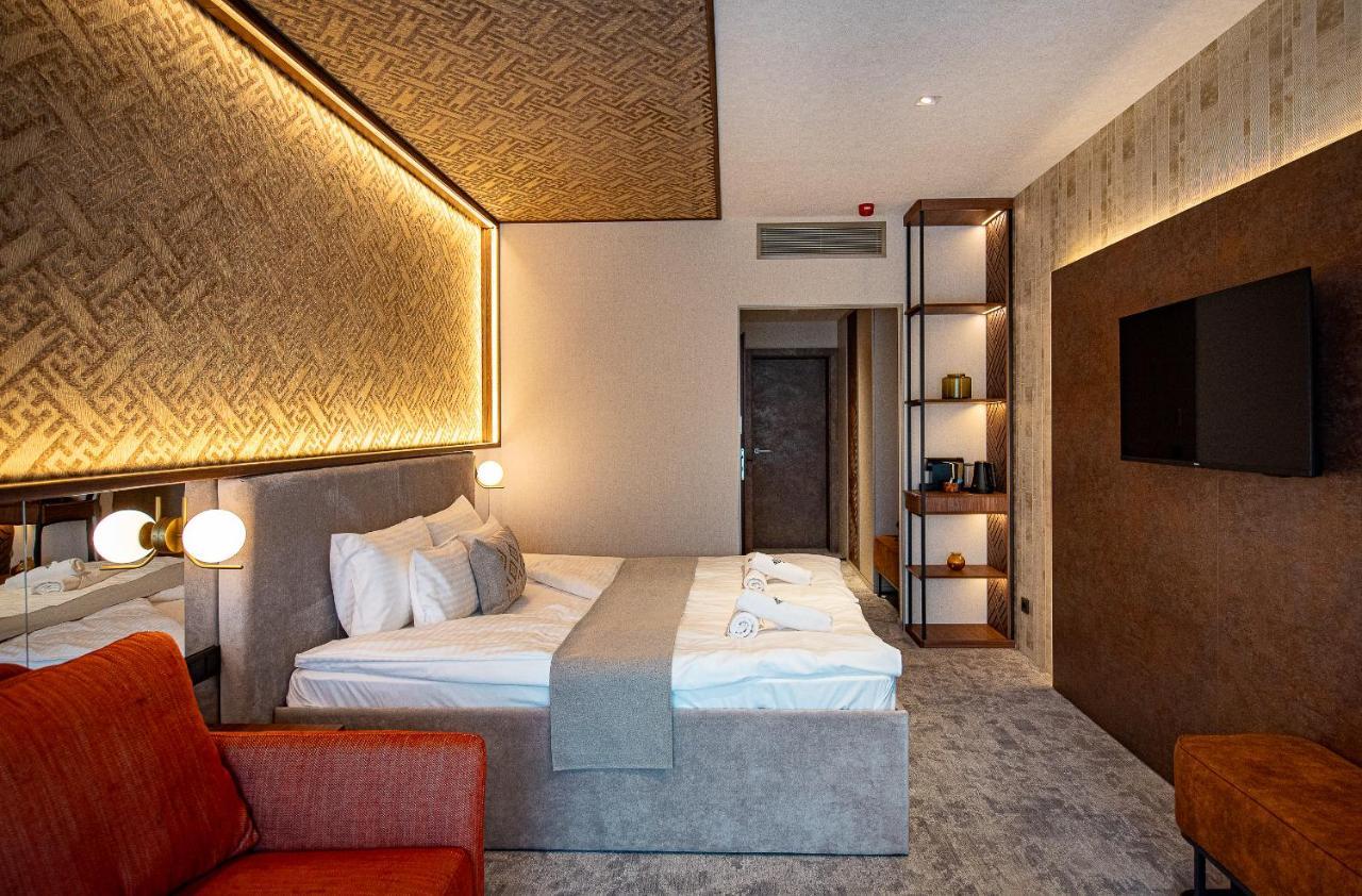 Bordur Wellness Hotel Superior Es Szonyegmuzeum Békésszentandrás エクステリア 写真