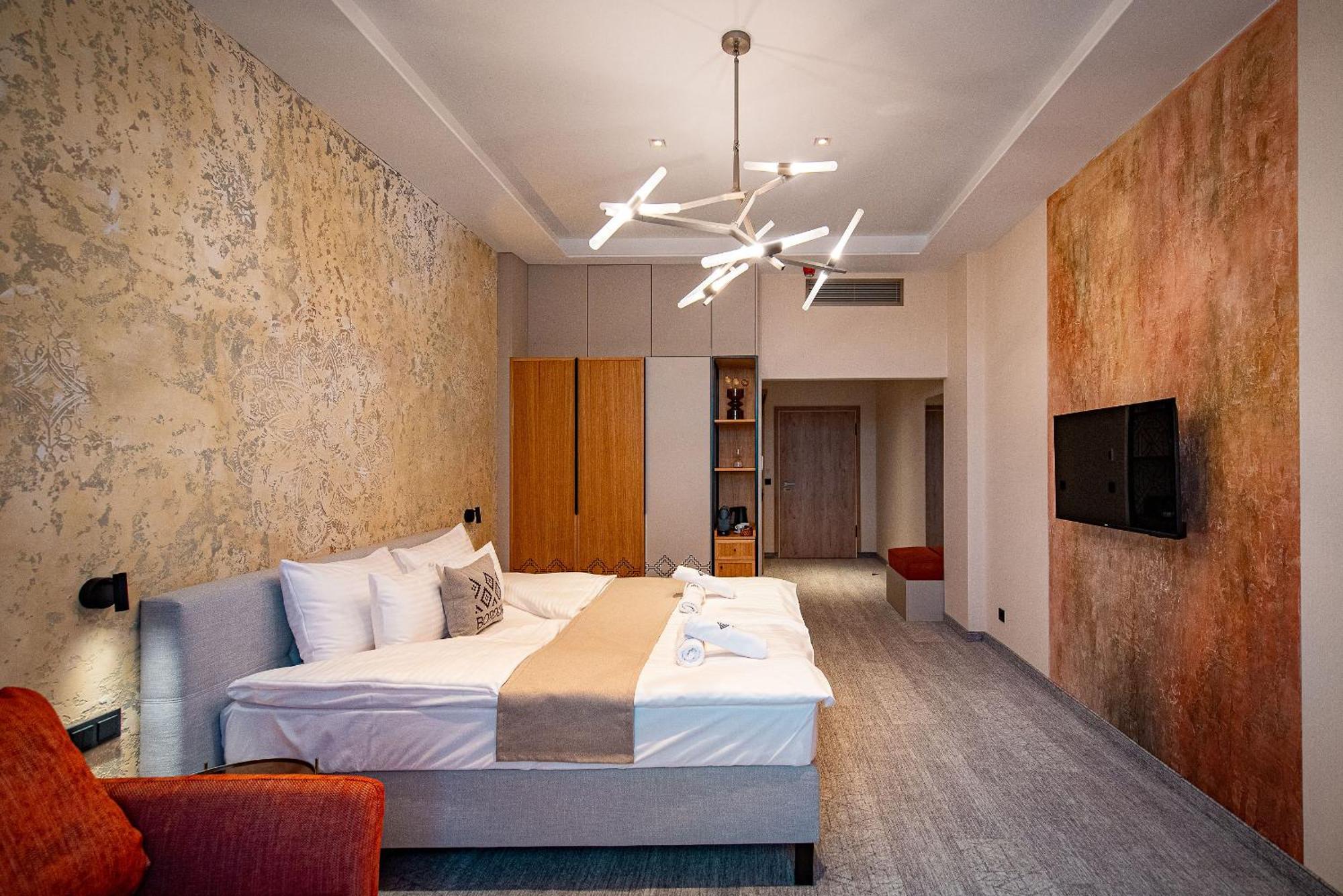 Bordur Wellness Hotel Superior Es Szonyegmuzeum Békésszentandrás エクステリア 写真