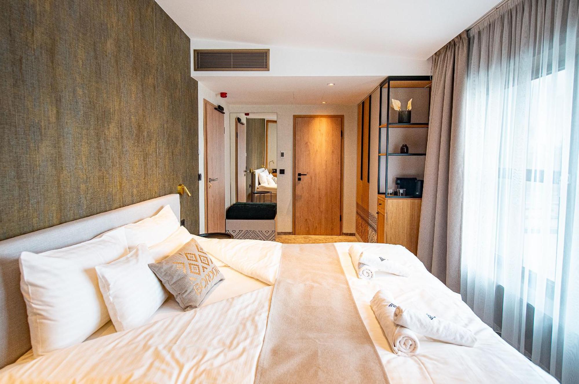 Bordur Wellness Hotel Superior Es Szonyegmuzeum Békésszentandrás エクステリア 写真